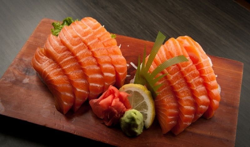 Sashimi di salmone