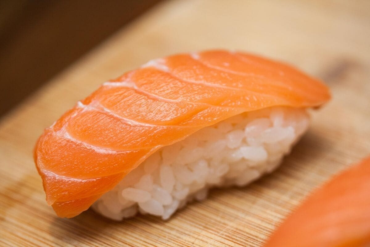 nigiri salmone